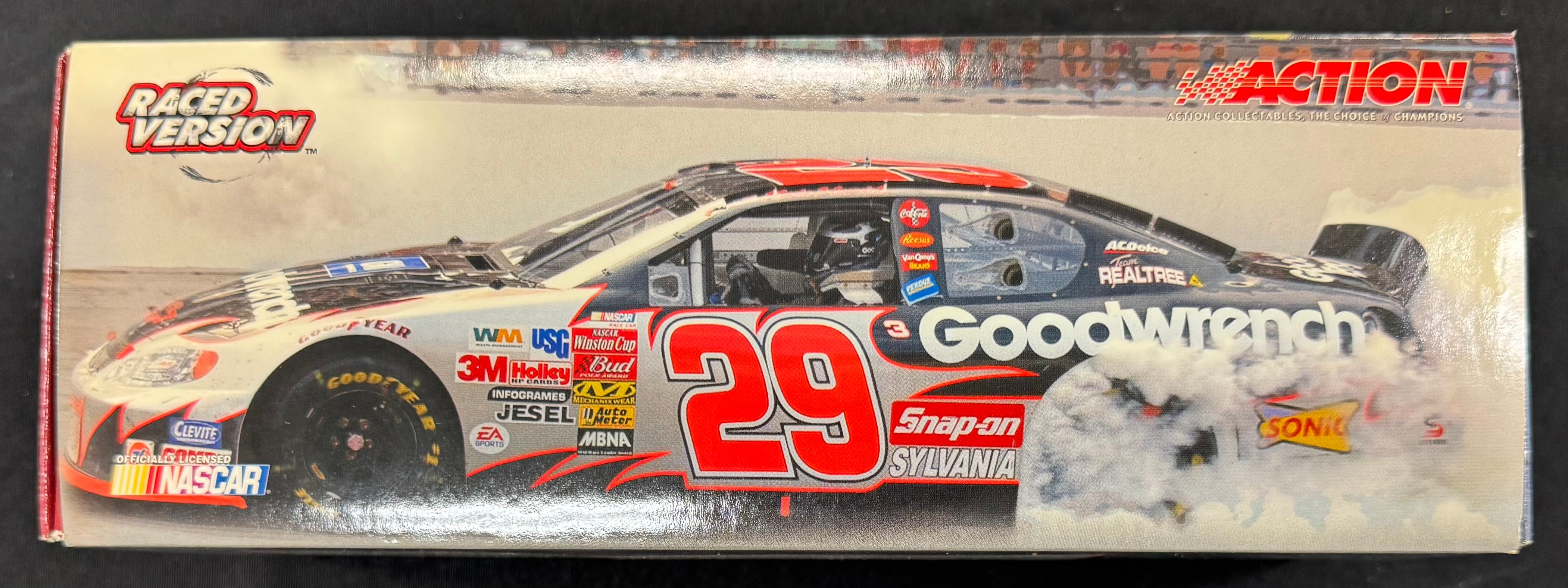 Kevin Harvick #29 GM Victory Burn-out 2003 Action Racing 1:24 Diecast Car /8352
