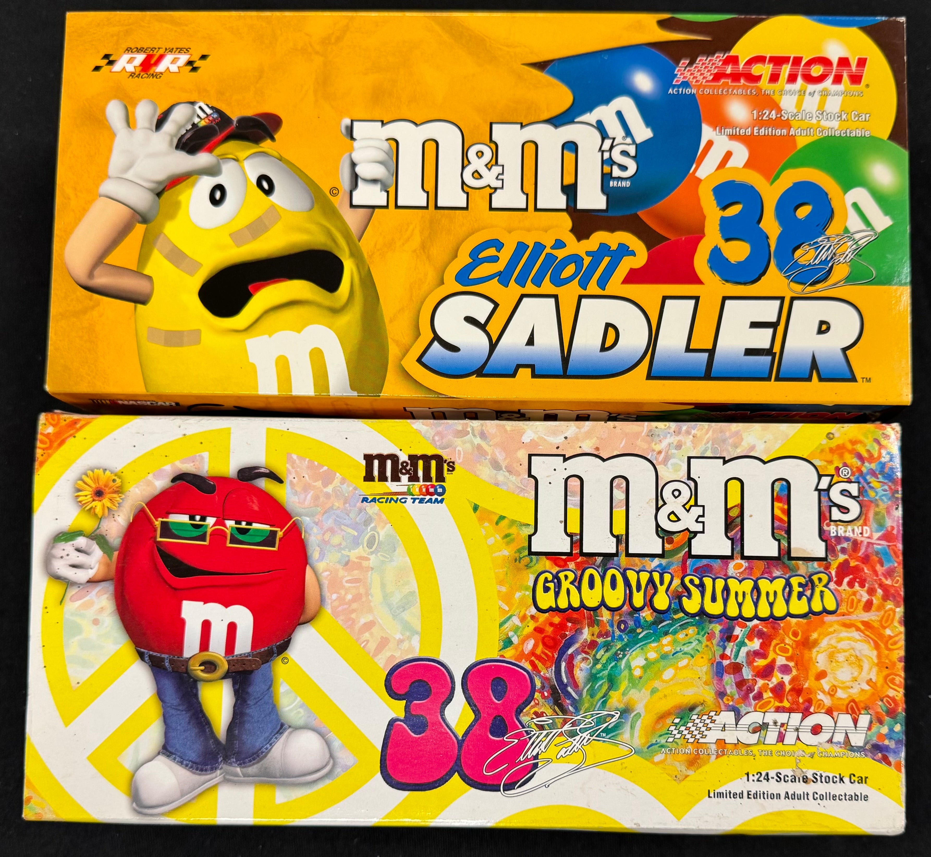 Elliott Sadler and Ernie Irvan M&M's Action Racing 1:24 Diecast Car Lot
