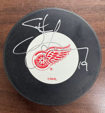 Steve Yzerman Signed Autographed Puck JSA Cert