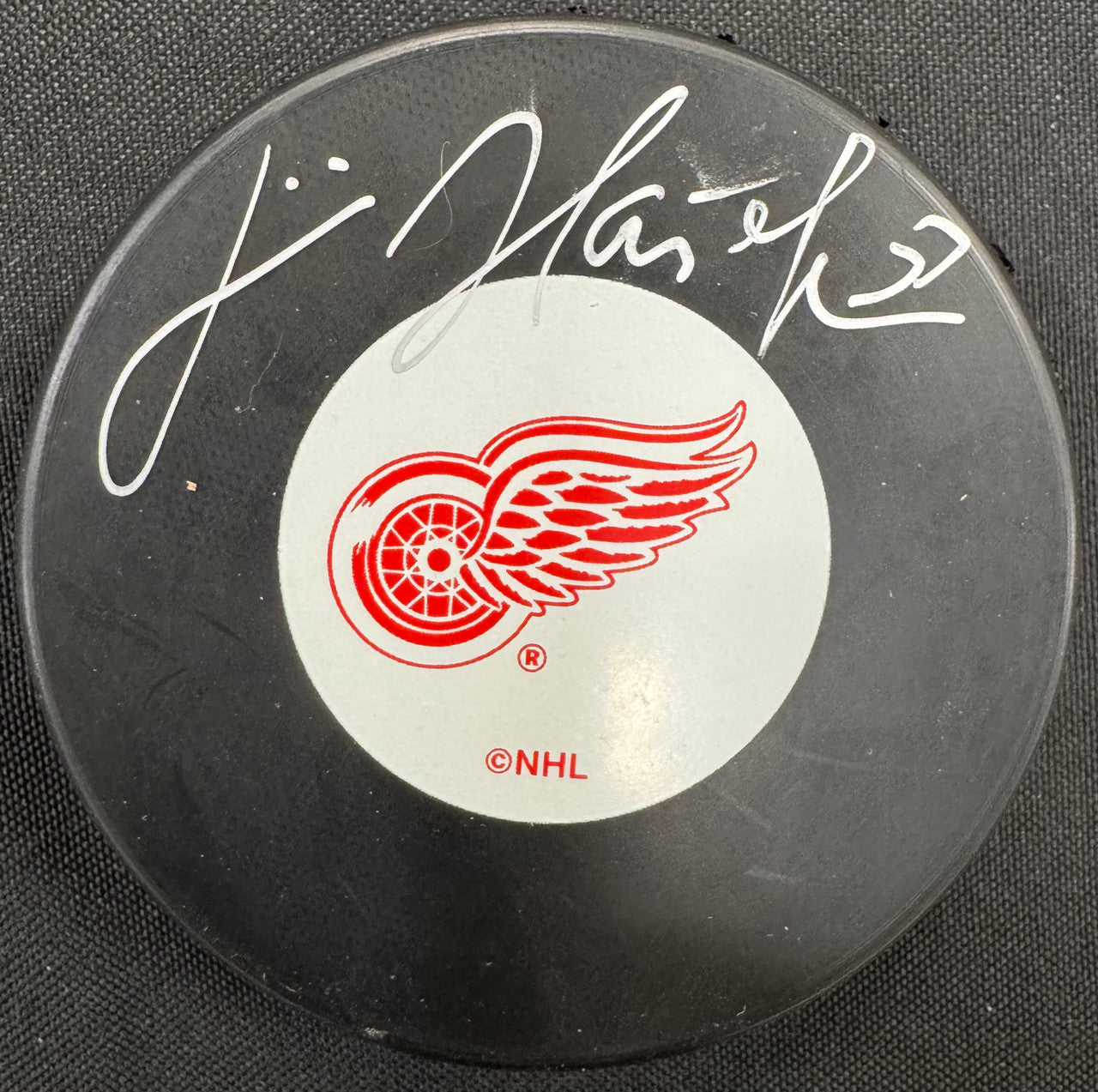 Dominik Hasek Signed Autographed Puck JSA Cert