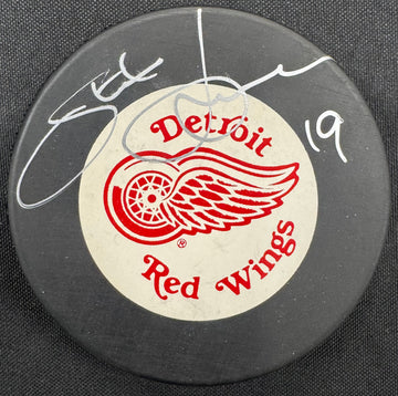 Steve Yzerman Signed Autographed Puck JSA Cert *586