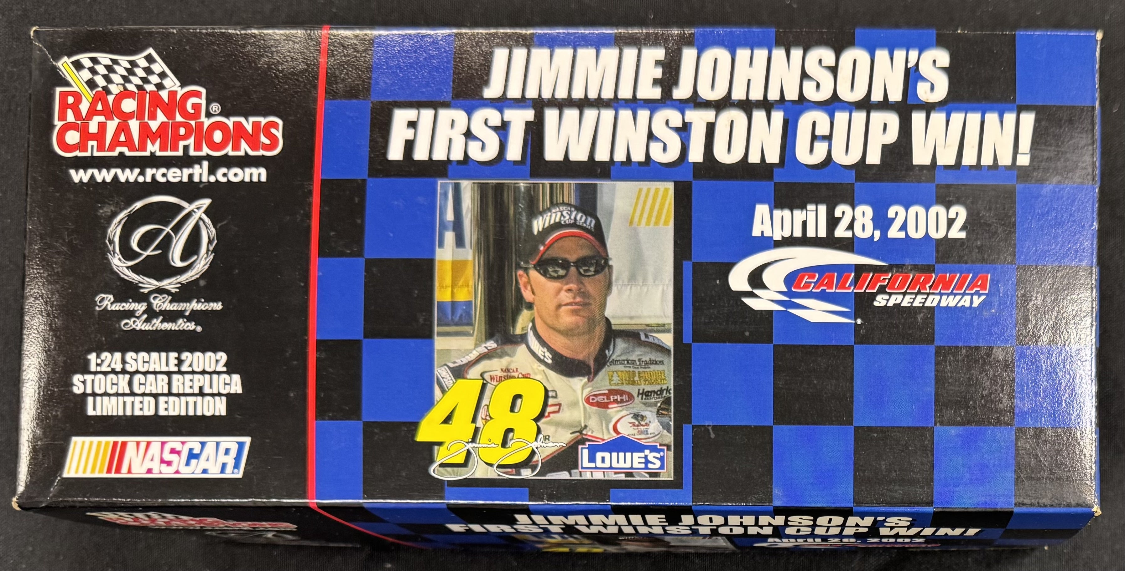 Jimmie Johnson #48 Lowes 2002 Racing Champions Authentics 1:24 Diecast Car /2555