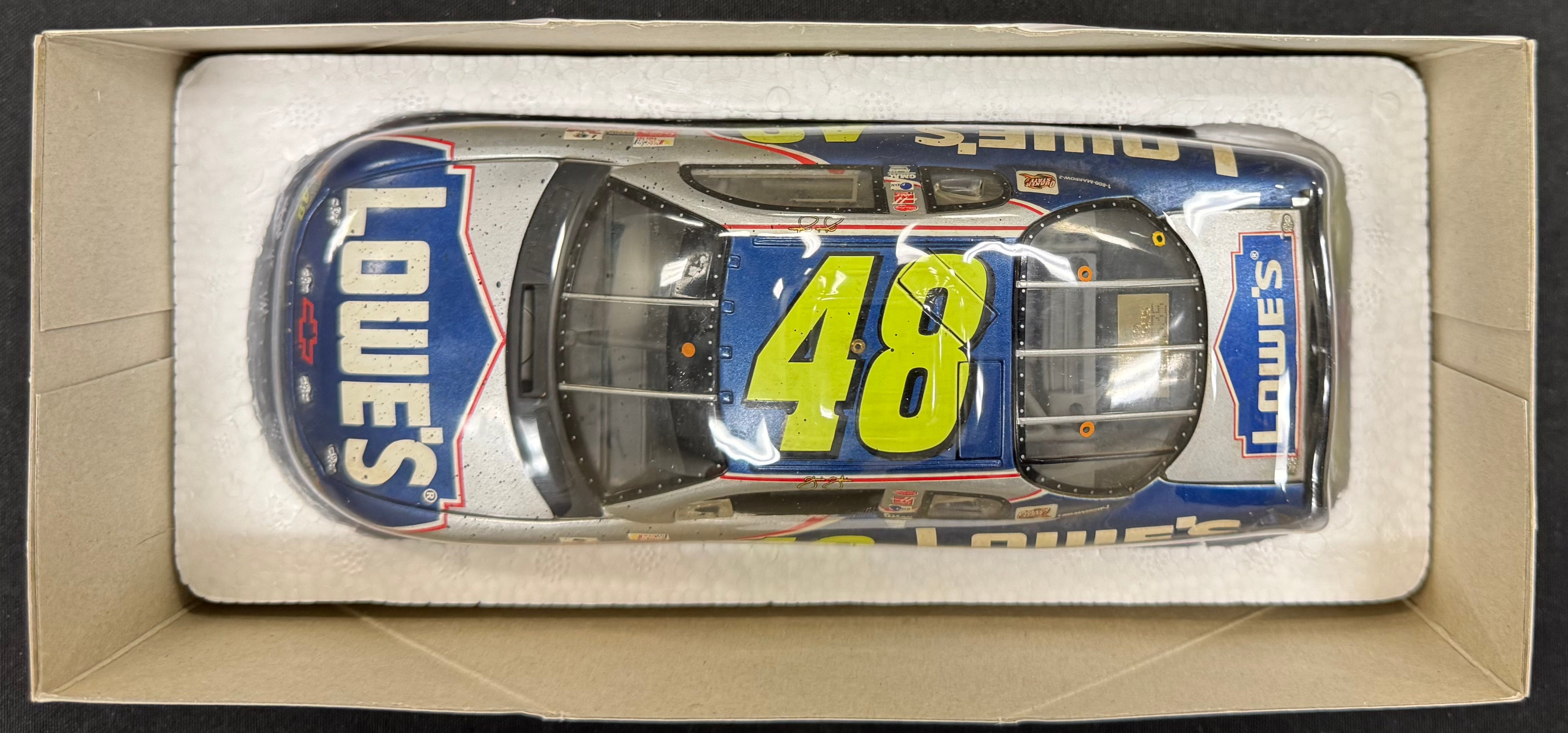 Jimmie Johnson #48 Lowes 2002 Racing Champions Authentics 1:24 Diecast Car /2555