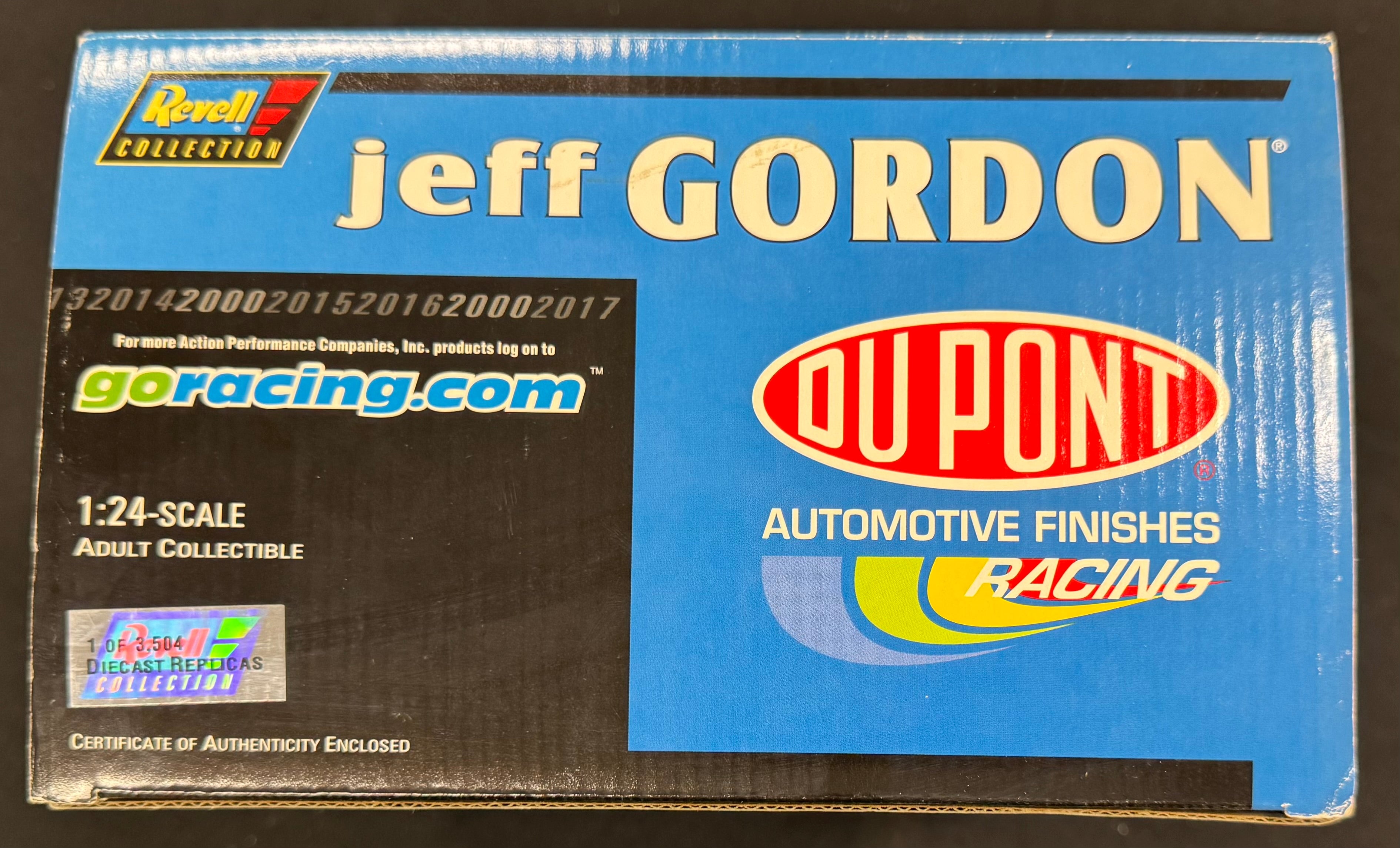 Jeff Gordon #24 Dupont Peanuts 2000 Revell 1:24 Diecast Car W/ Snoopy Fig