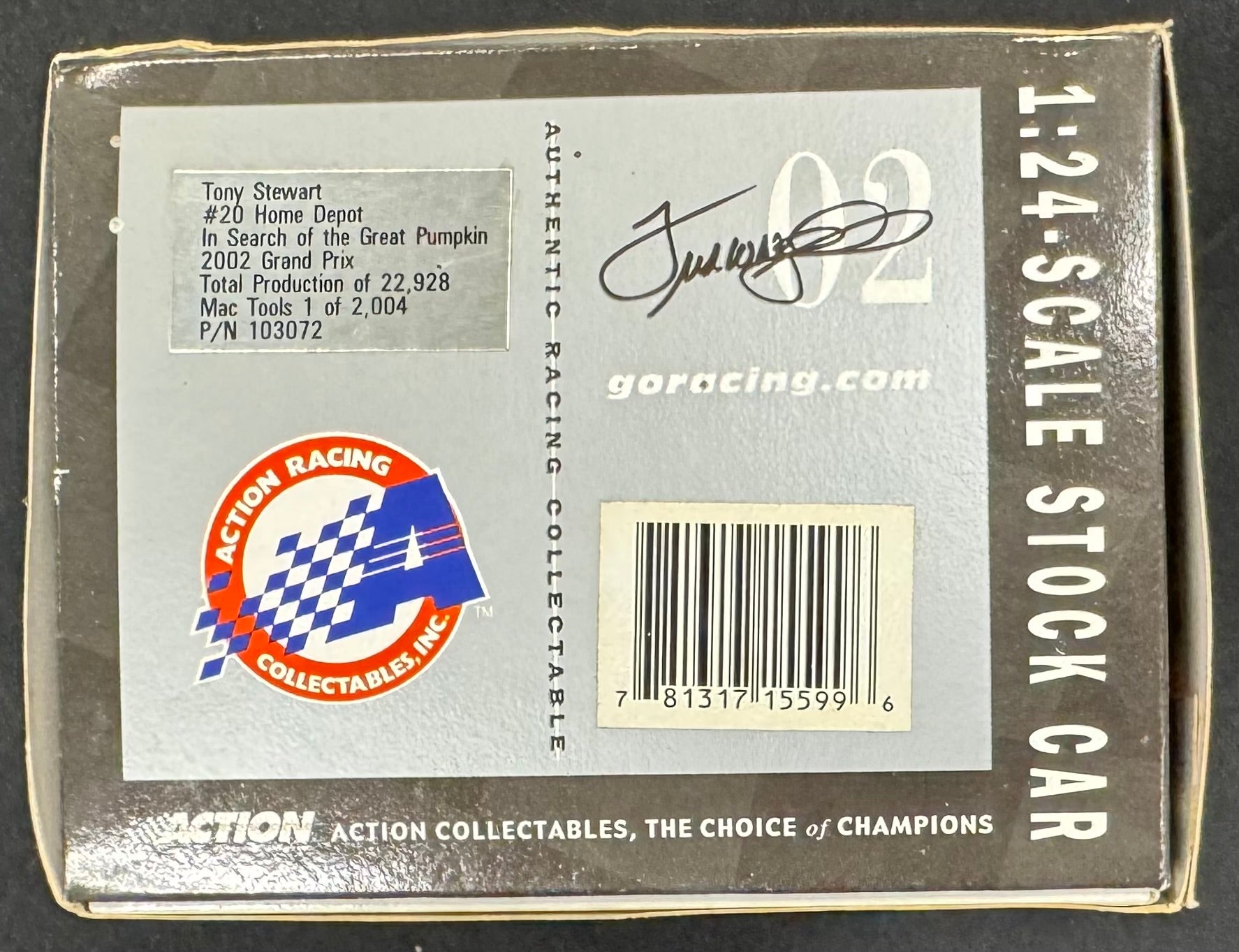 Tony Stewart #20 In Search of Great Pumpkin 2002 Action Racing 1:24 Diecast Car