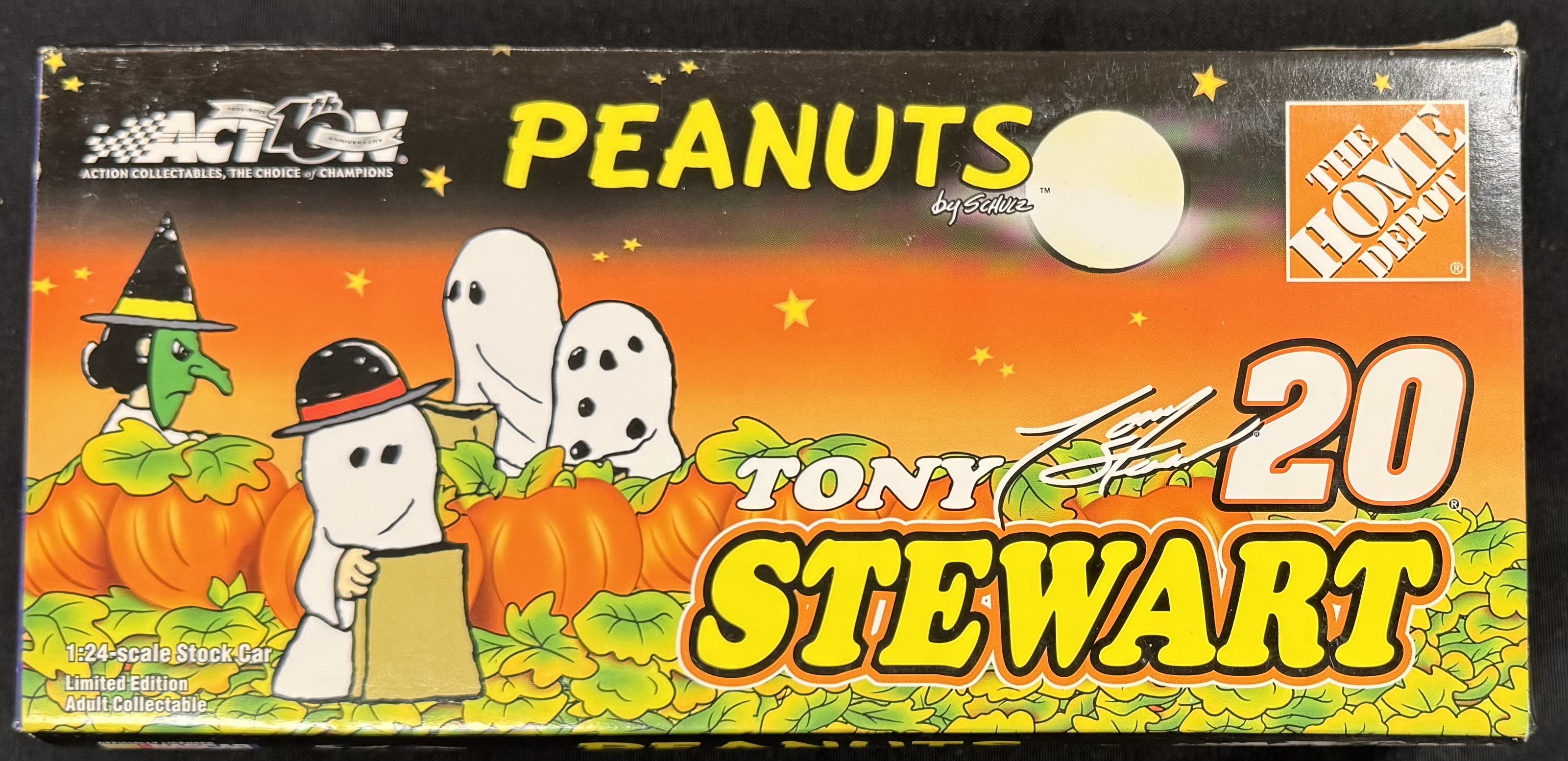 Tony Stewart #20 It's the Great Pumpkin 2002 Action Racing 1:24 Diecast Car