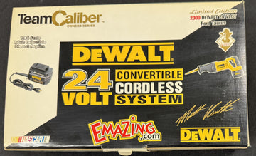 Matt Kenseth #17 DeWalt Racing Emazing 2000 Team Caliber 1:24 Diecast Car /5004