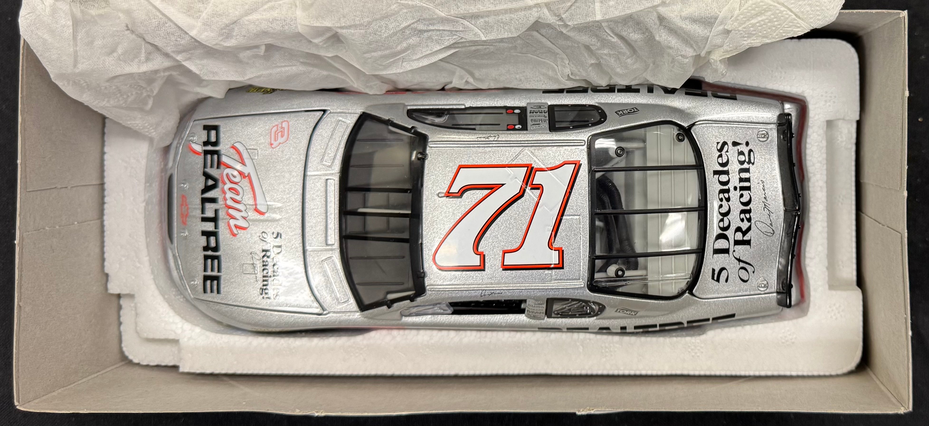 Dave Marcis #71 Team Realtree 2002 Monte Carlo Action Racing 1:24 Diecast Car
