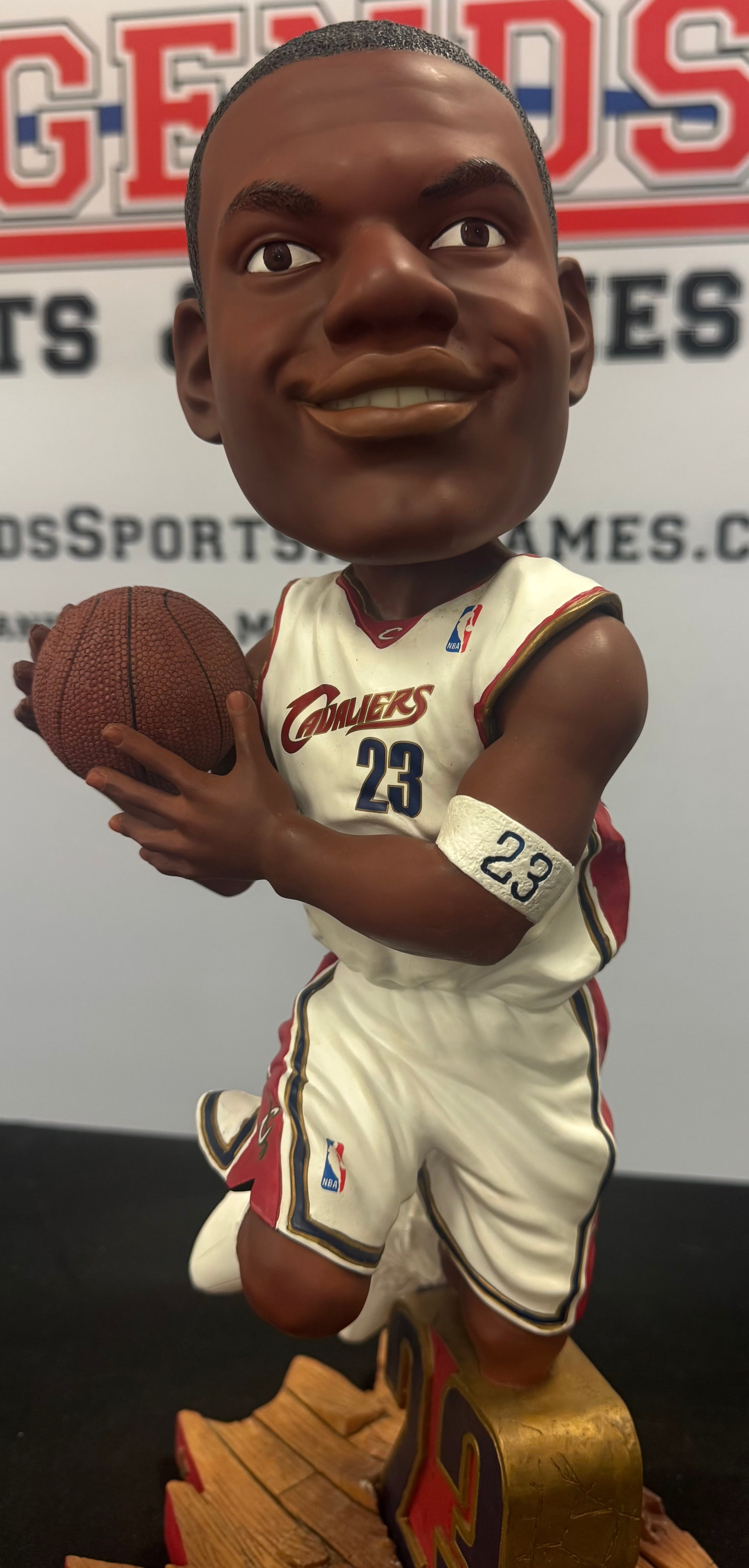 LeBron James #23 NBA Legends of "The Court" 18in Rare Bobblehead /100