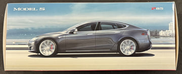 Tesla Model S P85 Red 1:18 Diecast Car in Box