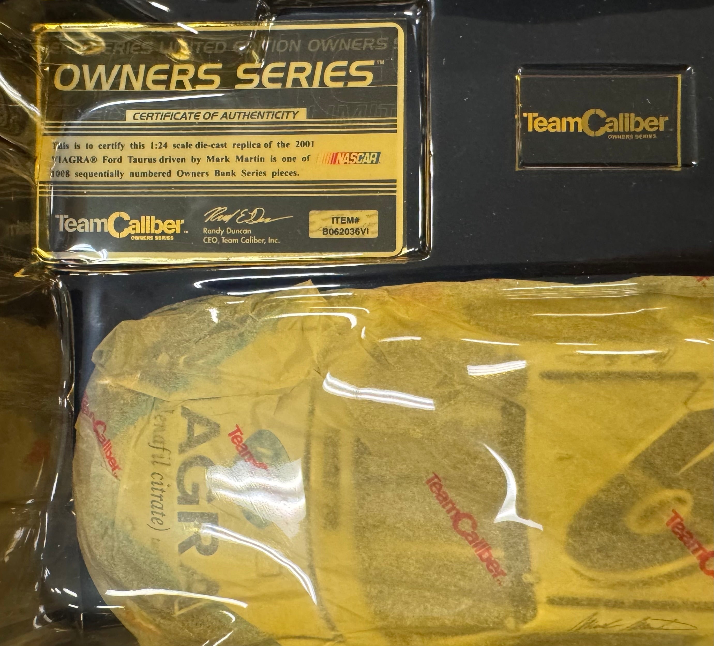 Mark Martin #6 Viagra Owner's Bank 2001 Team Caliber 1:24 Diecast Car /1008