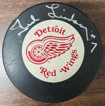 Ted Lindsay Signed Autographed Detroit Red Wings Puck JSA