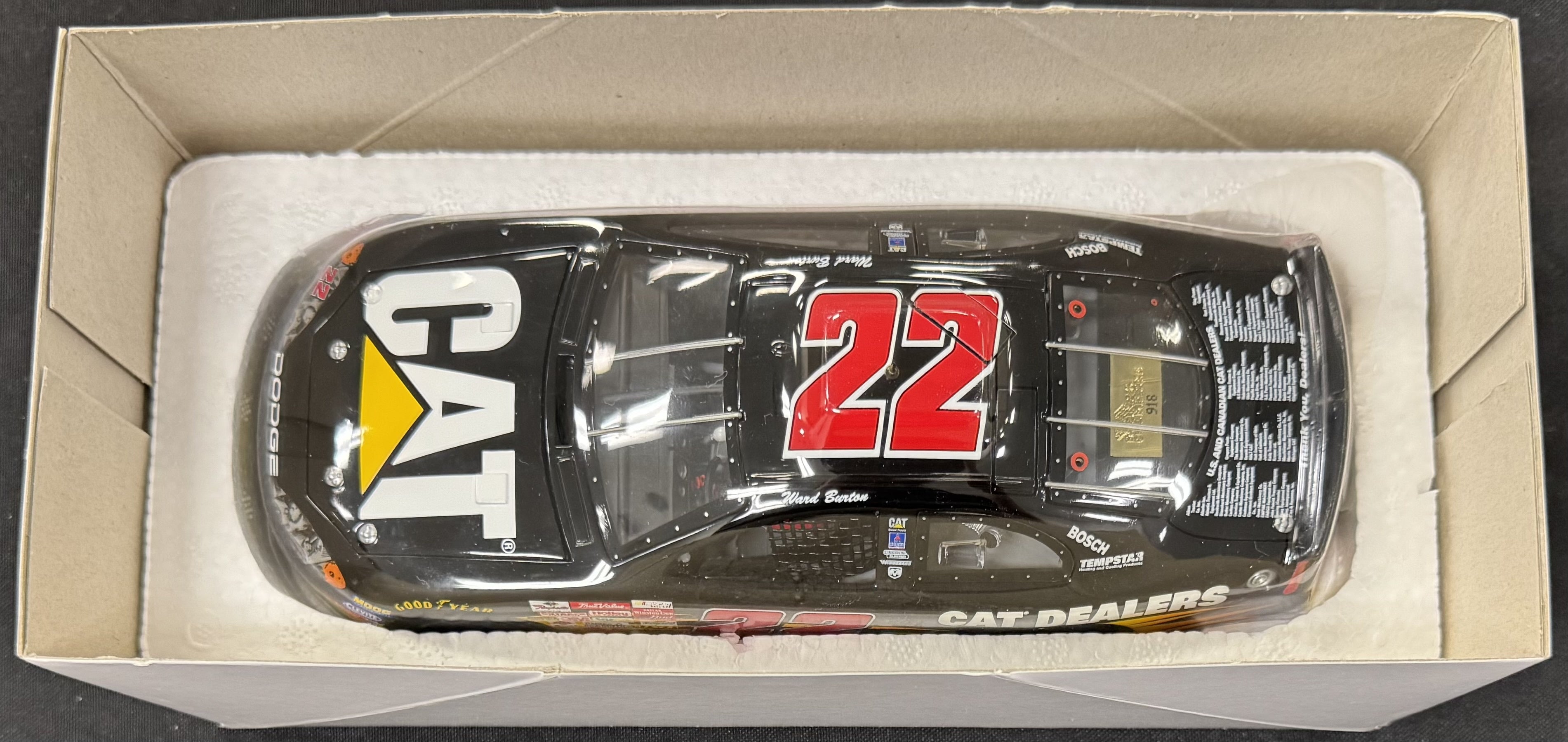 Ward Burton #22 CAT Chase the Race 2002 Racing Champions 1:24 Diecast Car /999
