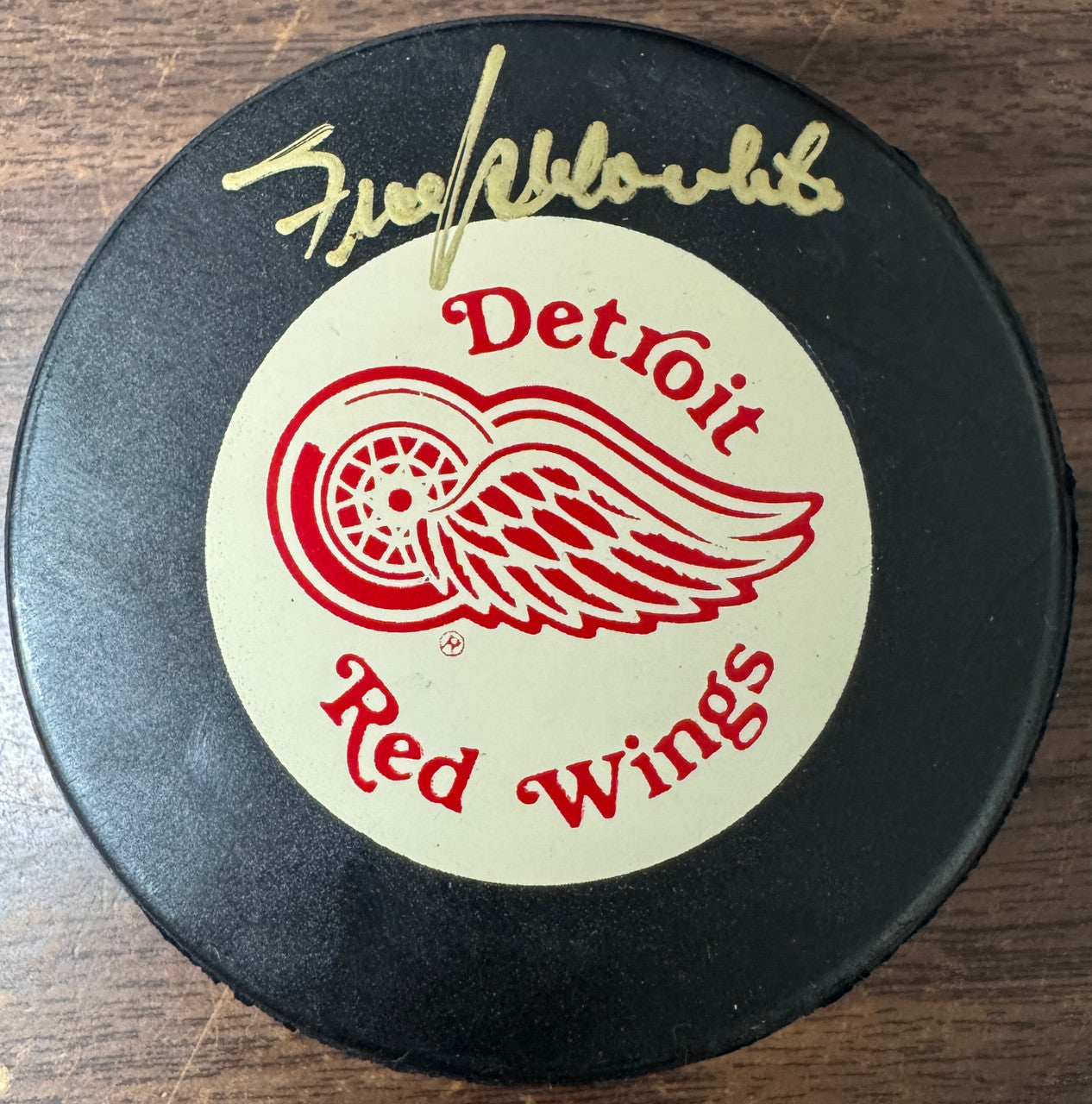 Frank Mahovlich Signed Autographed Detroit Red Wings Puck JSA