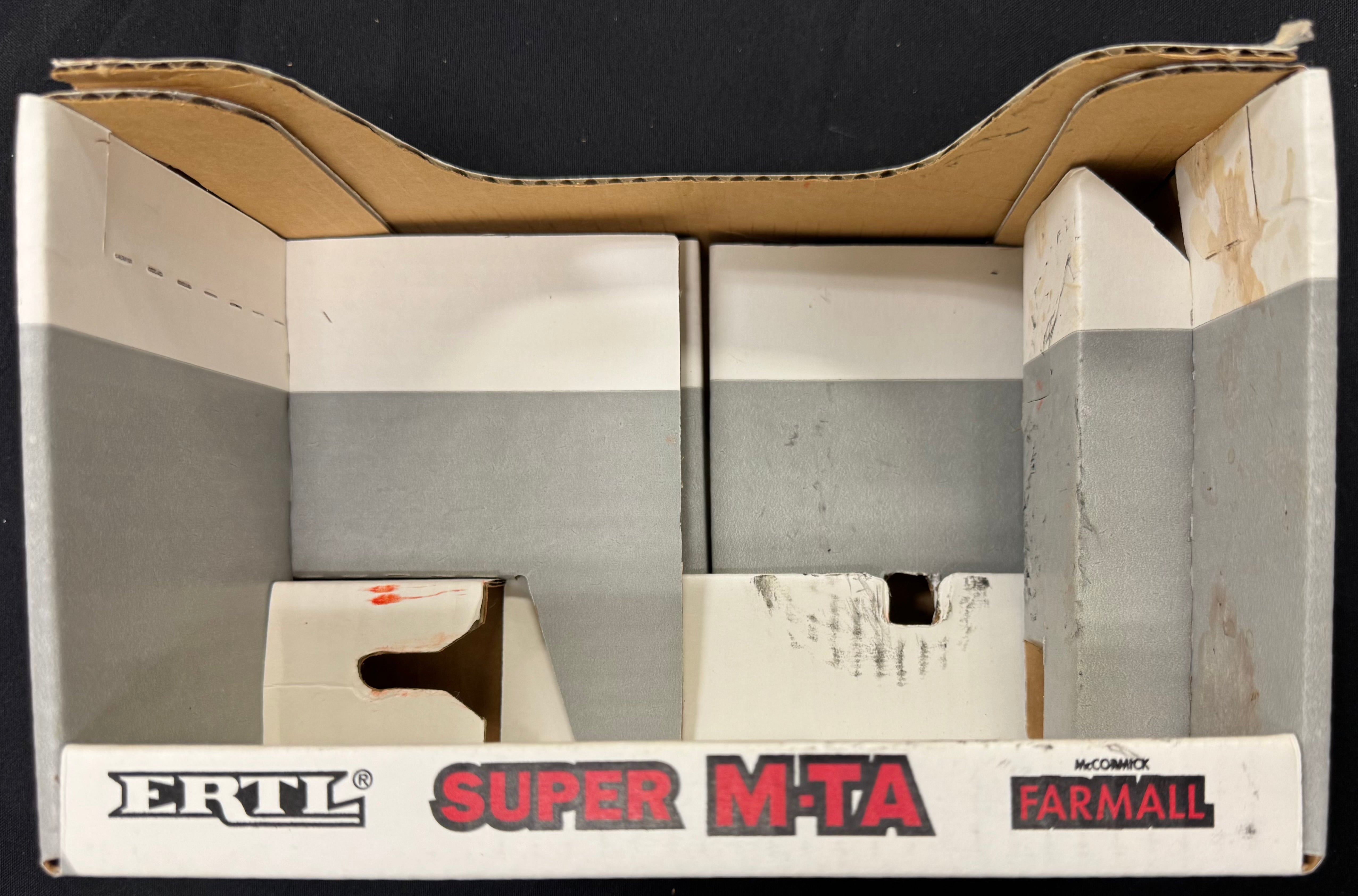 1991 ERTL Farmall Super M-TA Diecast 1:16 Tractor With Box