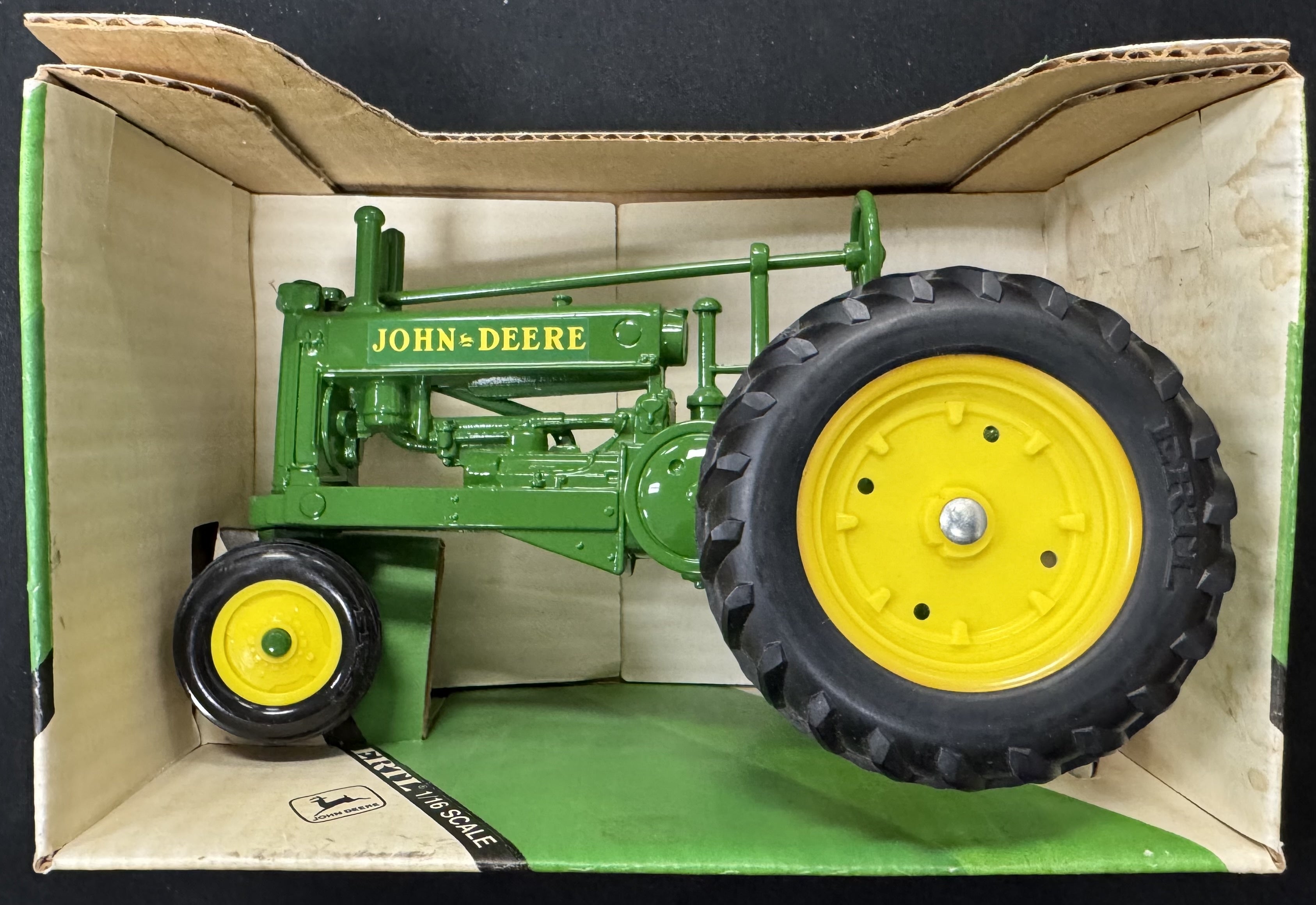 1934 ERTL John Deere Model A Diecast 1:16 Tractor With Box
