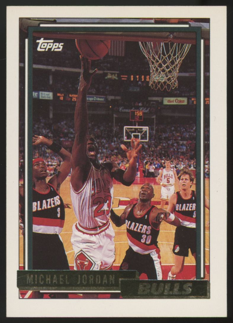1992-93 Topps Michael Jordan Gold Foil #141