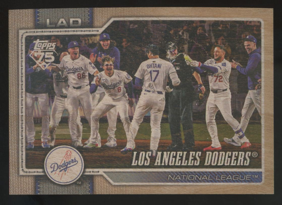 2026 Topps Series One Los Angeles Dodgers Team Card Wood /25 #256