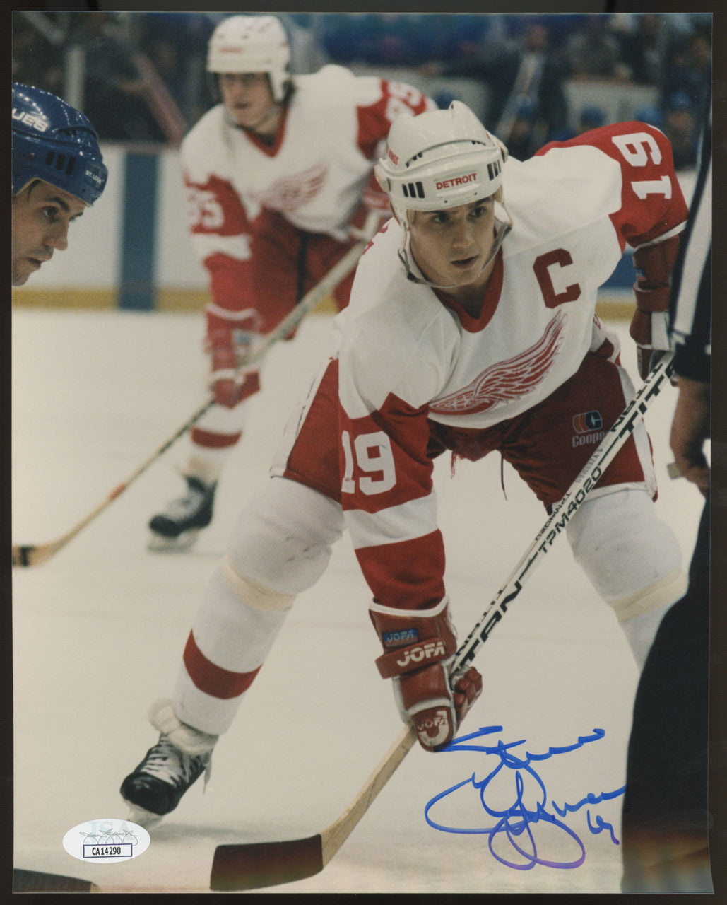 Steve Yzerman Signed Autographed 8x10 Photo JSA
