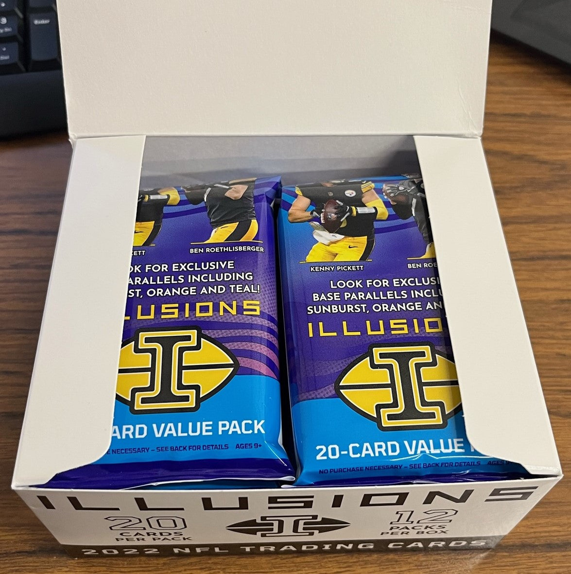 2022 Panini Illusions Football Jumbo Value Pack Box