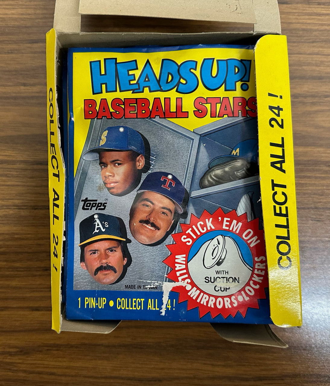 1990 Topps Heads Up Baseball Box w/ 24 Pin-Ups