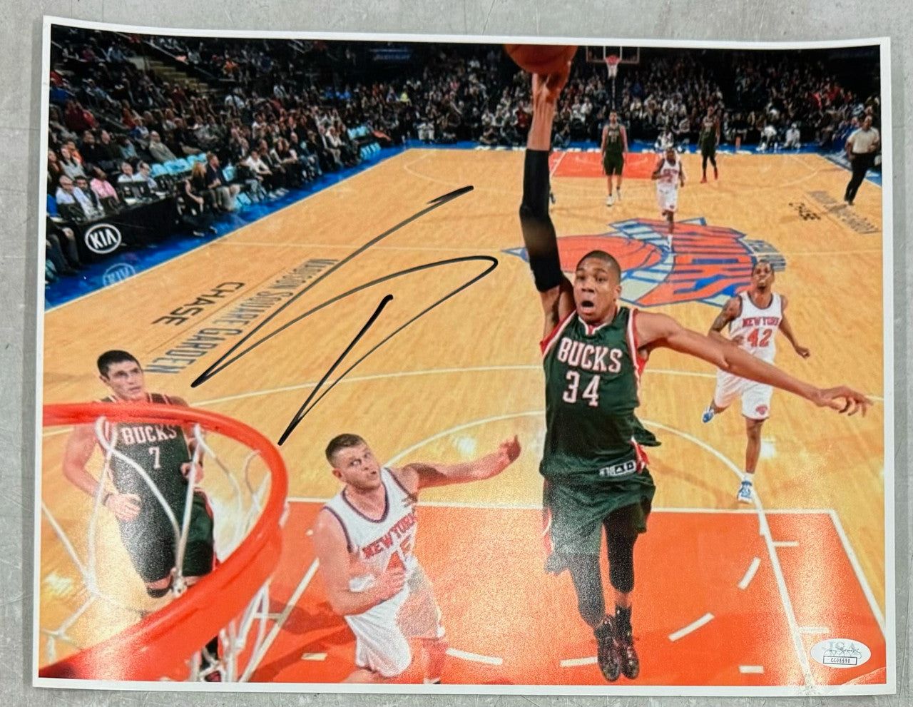 Giannis Antetokounmpo Signed Autographed 11x14 Photo JSA Framed