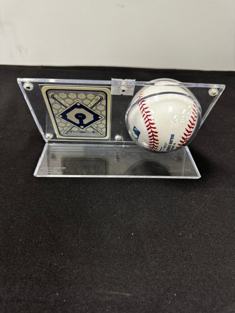 Mike Trout Signed Autographed Rawlings OML Baseball w/ Card JSA
