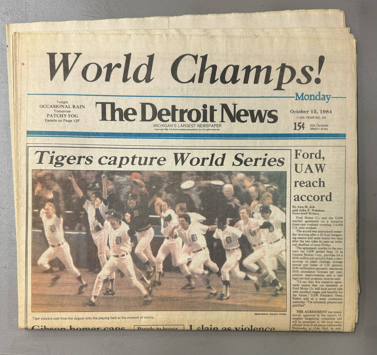 1984 Detroit Tigers World Series Lot of 2 Full Newspapers Detroit News + Free Press