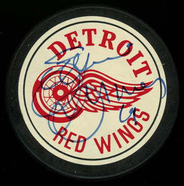 Steve Yzerman Signed Autographed Puck JSA *026