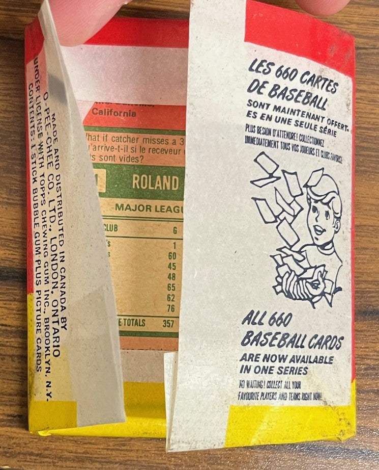 1975 O-Pee-Chee Baseball Wax Pack - Unsealed - with 8 Mint Cards