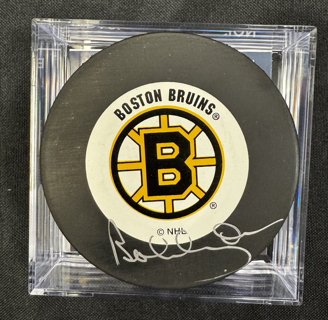 Bobby Orr Signed Autographed Bruins Hockey Puck JSA