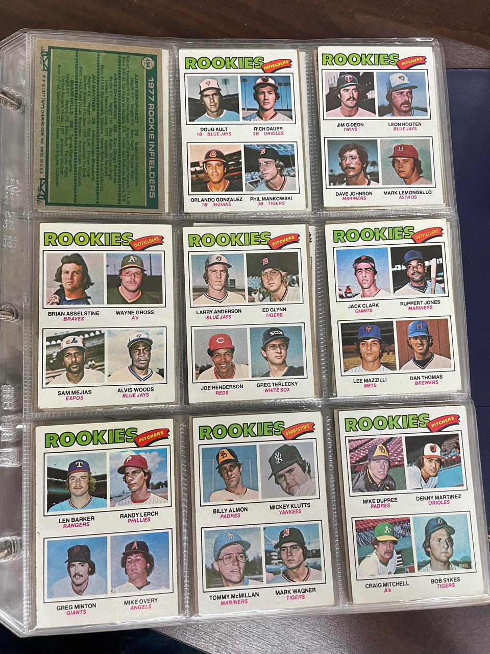 1977 Topps Baseball Complete Set (660) EX-MT Overall